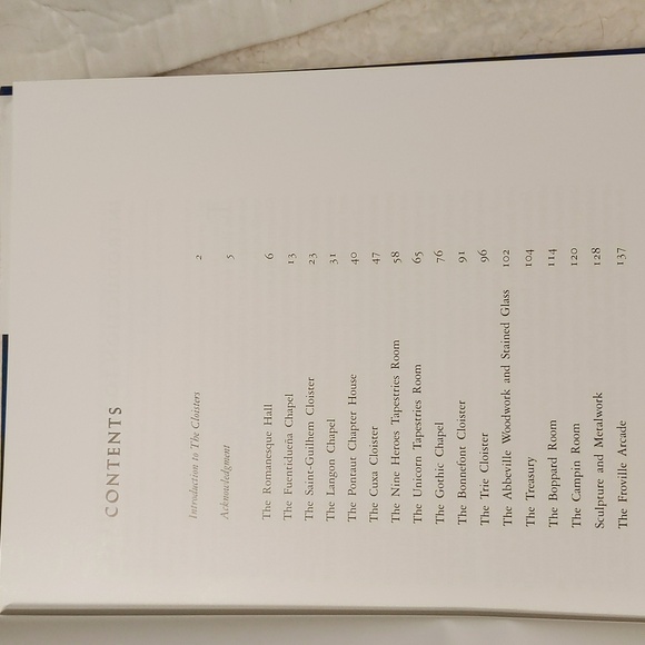 A Walk Though The Cloisters - Picture 5 of 12